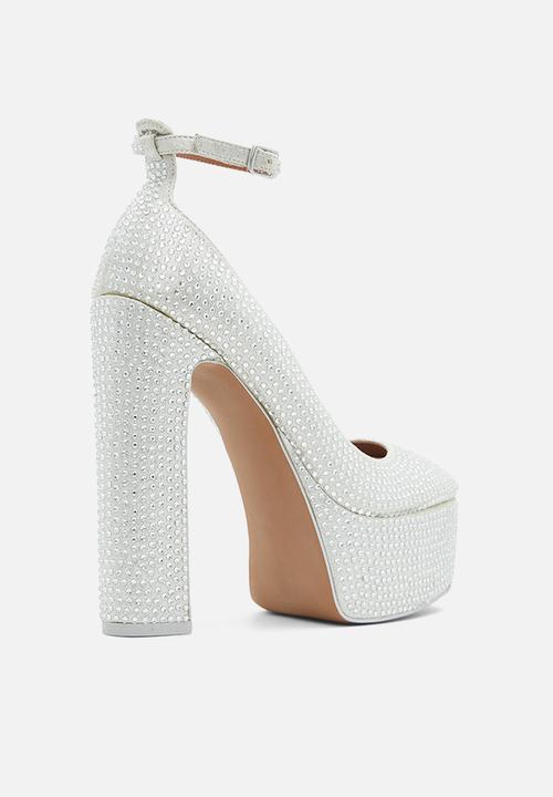 Call It Spring - Kamilia Platform Heel - Silver
