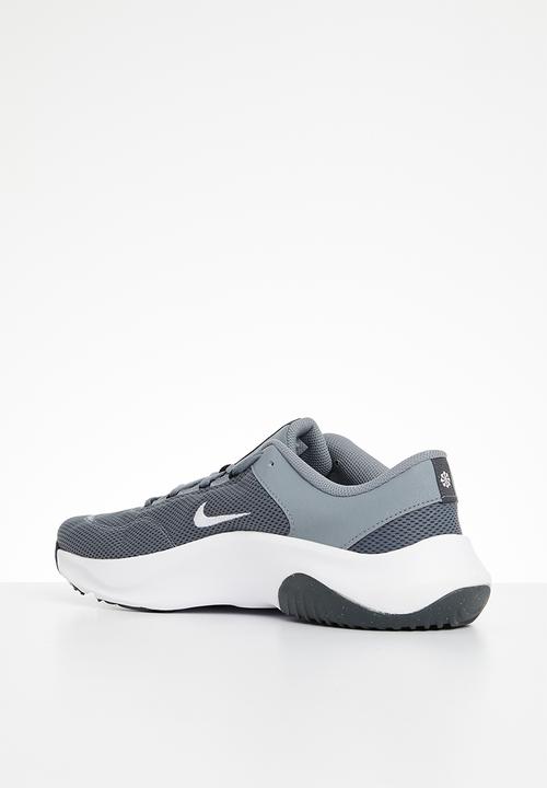 Nike - Legend essential 3 next nature