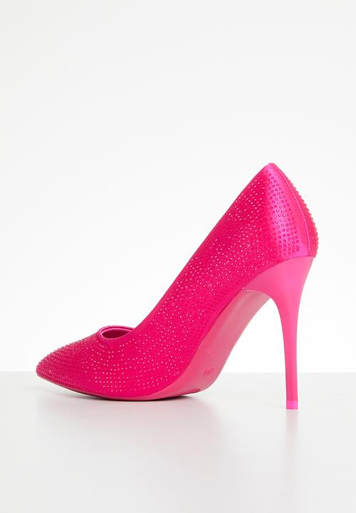 SISSY BOY - Bringing the glam court - hot pink