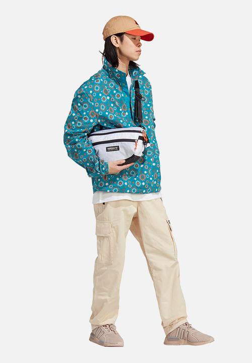 adidas Originals - Adventure nature awakening cargo pants- sand strata