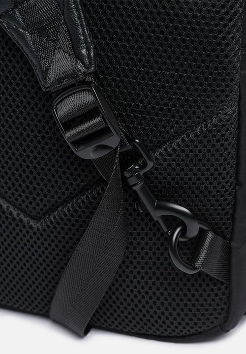 Replay - One-shouldered backpack with crinkle effect - black