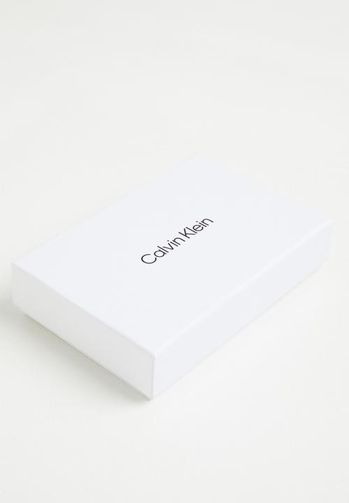 Calvin Klein - Sculpted med zip around - silver