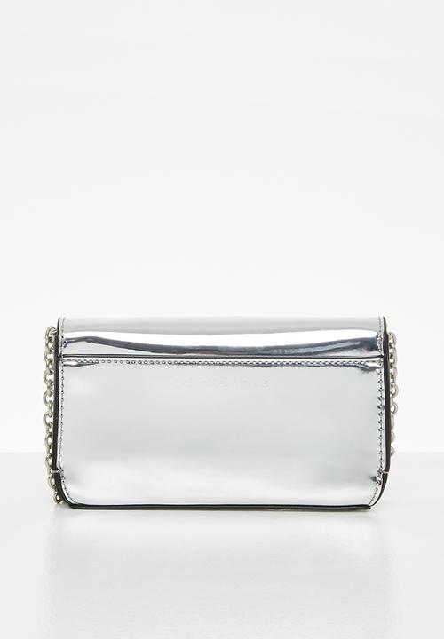 Calvin Klein - Sculpted ew flap phone cb - silver