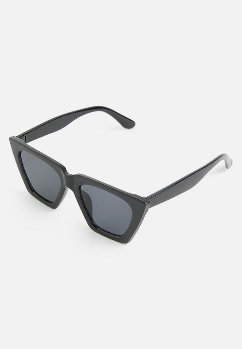 Superbalist - Nasi cateye sunglasses - black