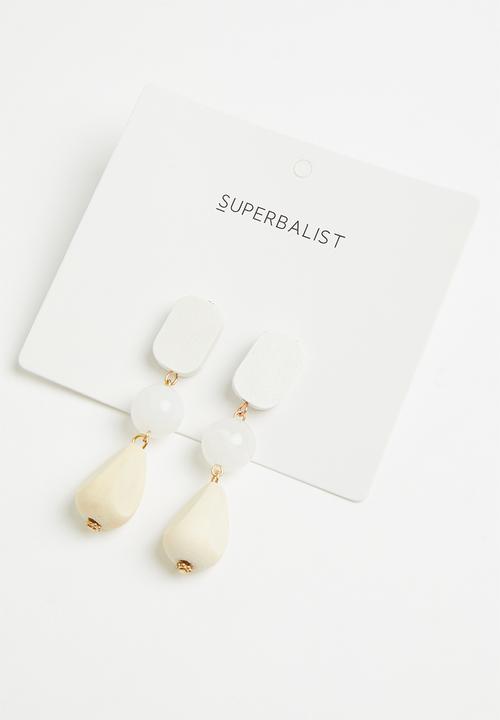 Superbalist - Iris stud earrings - white & neutral