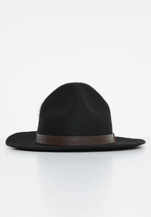 Simon and Mary - Mounty trad - black