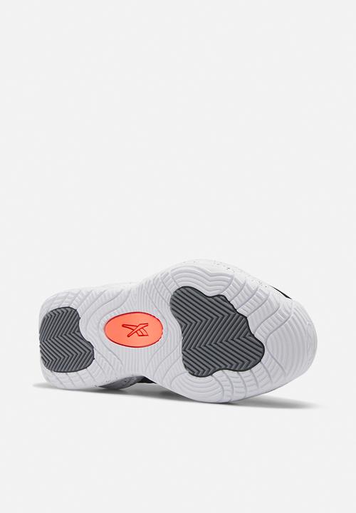 Reebok - Reebok solution mid