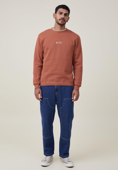 Cotton On - Graphic crew fleece - terracotta/nyc