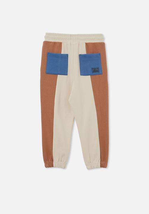 Cotton On - Unisex Organic Danny Fleece Trackpant - Coco Jumbo/Rainy Day/Future Is Yours