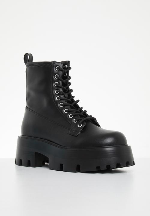 Steve Madden - Maddox lace-up boot - black