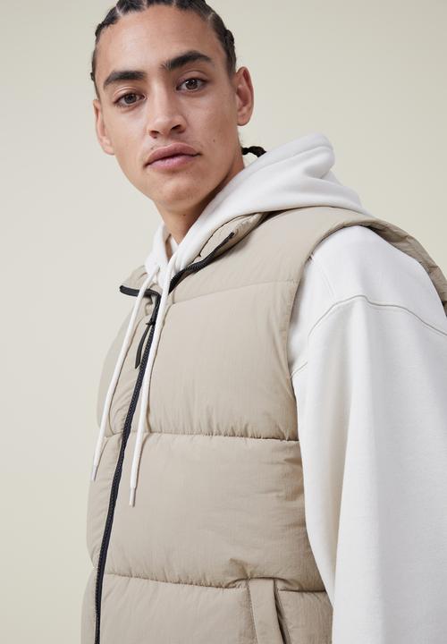 Cotton On - Recycled puffer vest - tan