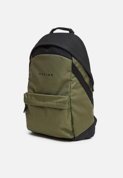 Oakley - Holbrook 2.0 20l backpack - new dark brush