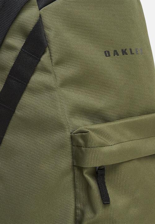 Oakley - Holbrook 2.0 20l backpack - new dark brush