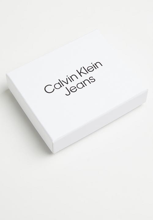 Calvin Klein - Monogram soft cardholder 6cc - black
