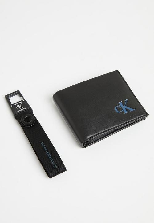 Calvin Klein - Bifold w/coin+carabiner keyfob - black
