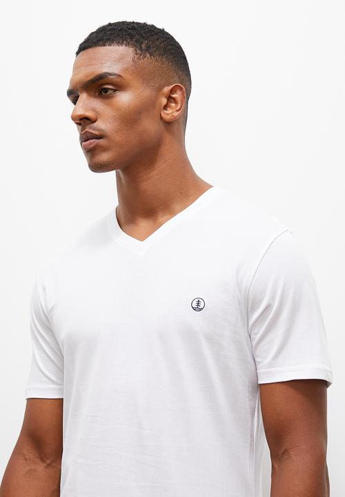 Lark & Crosse - Velo conscious v-neck neck tee w/ chest embroidery - white