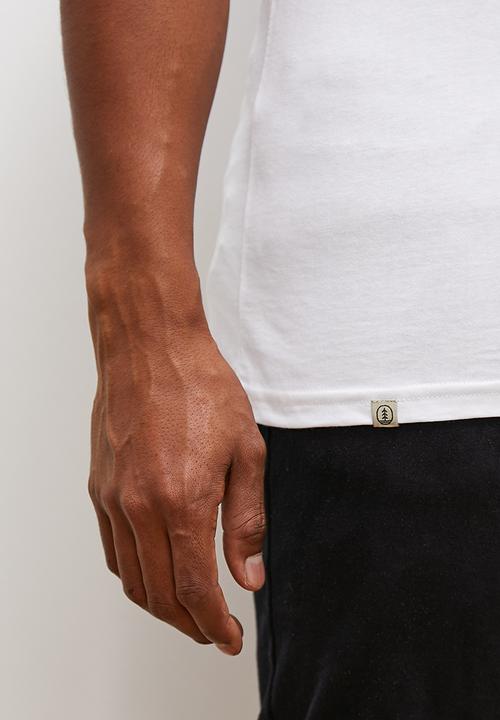 Lark & Crosse - Velo conscious v-neck neck tee w/ chest embroidery - white
