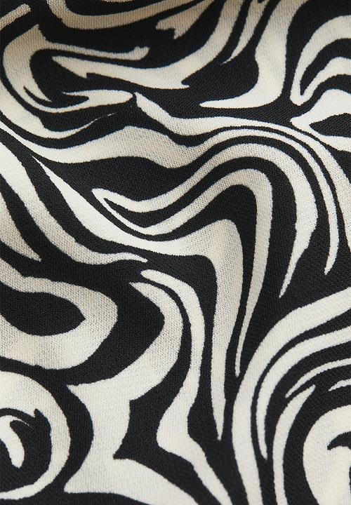 H&M - V-neck dress - black/patterned