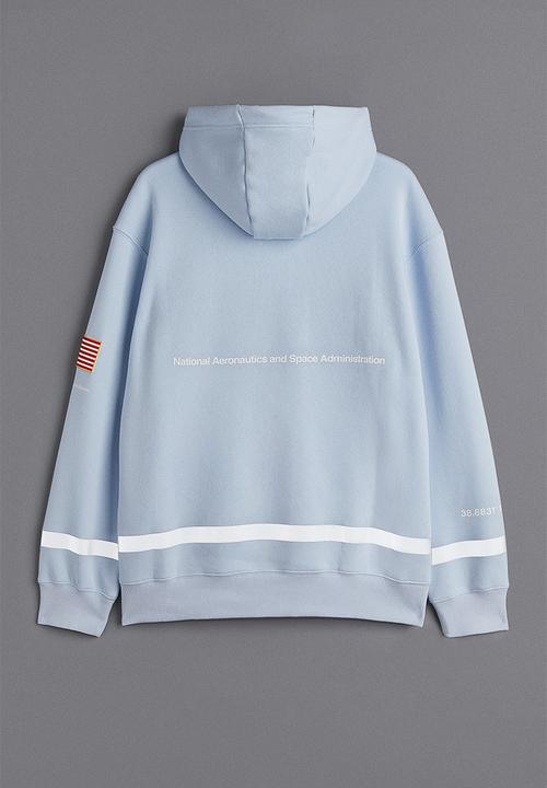 H&M - Relaxed fit hoodie - light blue/nasa