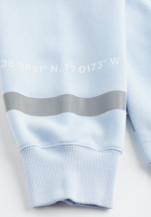 H&M - Relaxed fit hoodie - light blue/nasa