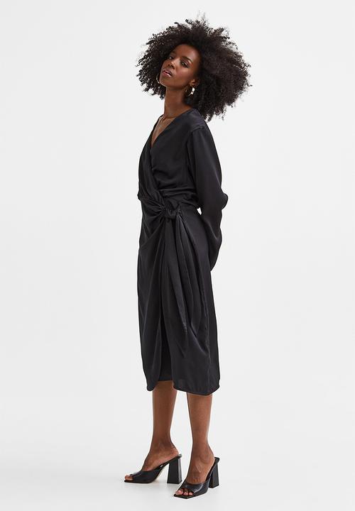 H&M - Satin wrap dress - black