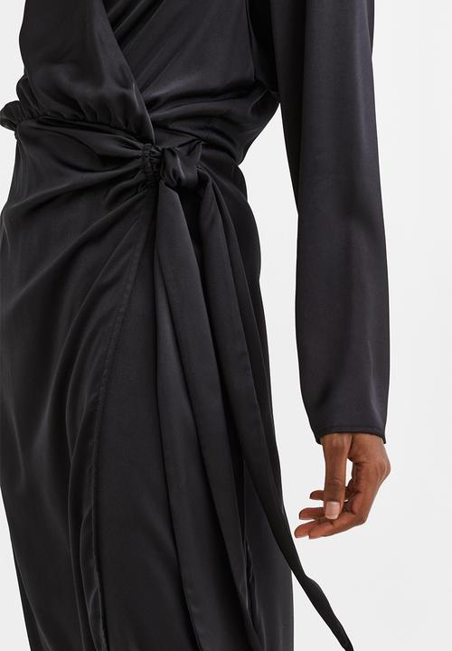 H&M - Satin wrap dress - black