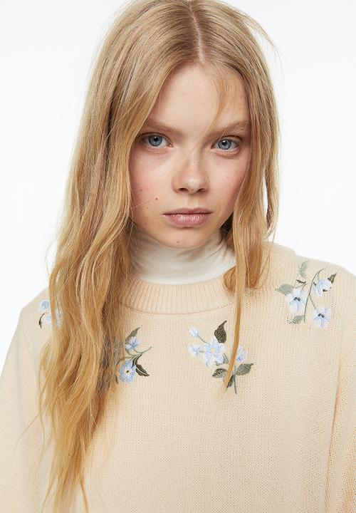 H&M - Embroidered jumper - light beige/flowers