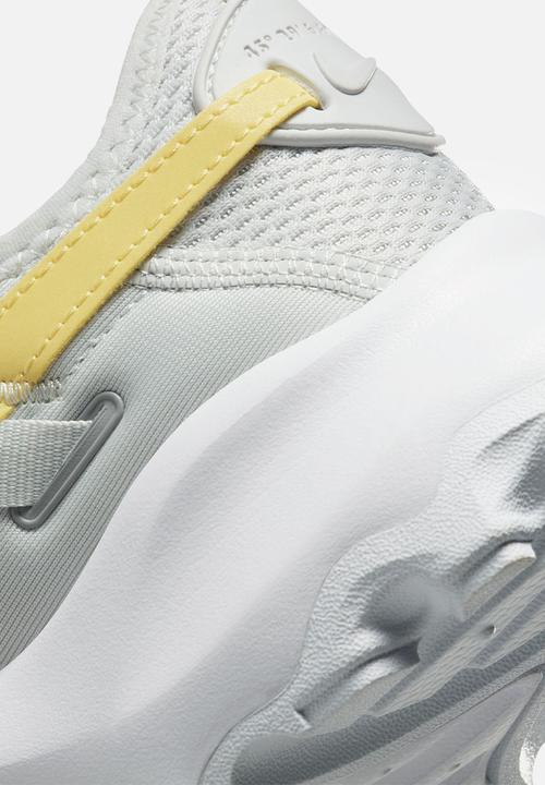 Nike - TC 7900