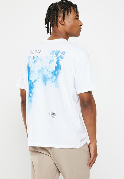 Levi’s® - Short sleeve relaxed fit tee art imitates life - white