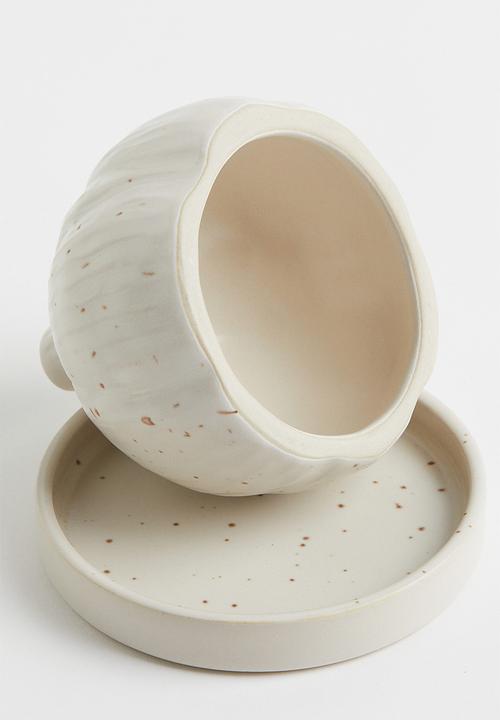 H&M - Garlic dome and saucer - light beige