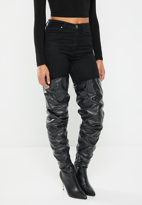 Plum - Crown stiletto boot - black