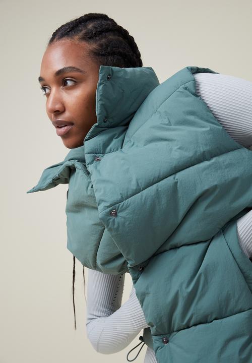 Cotton On - Mother puffer vest 2.0 - sage leaf