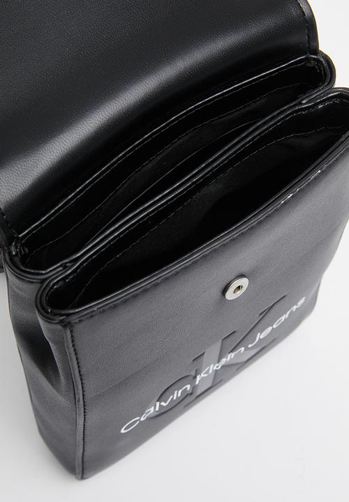 Calvin Klein - Sculpted ns phone cb mono - black