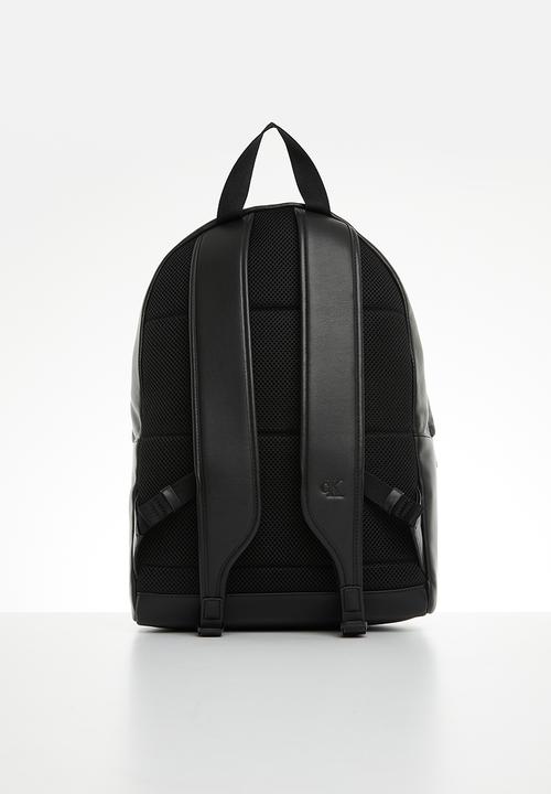 Calvin Klein - Monogram soft campus bp40 - black