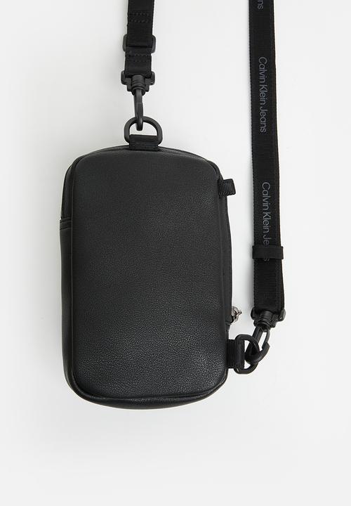 Calvin Klein - Explorer tr phone cb - black