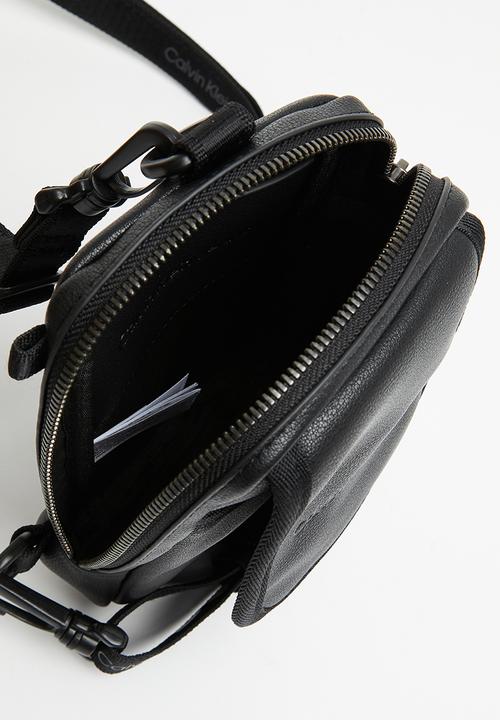 Calvin Klein - Explorer tr phone cb - black