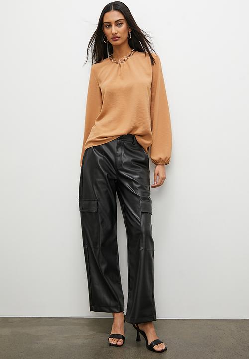 Superbalist - Gathered crew neck blouse - brown