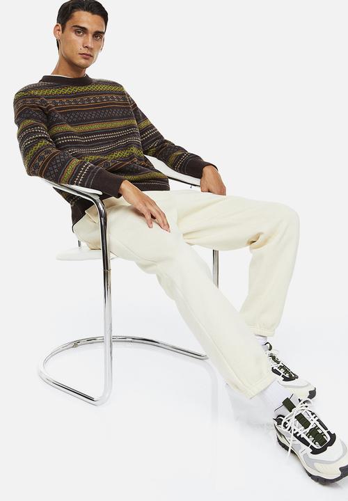 H&M - Regular fit jacquard-knit jumper - brown/patterned