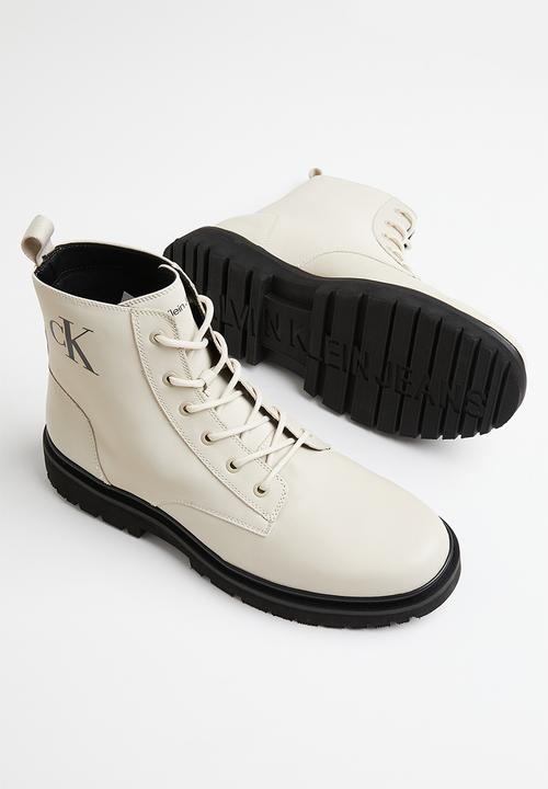 Calvin Klein - Lug lace up leather boot - eggshell