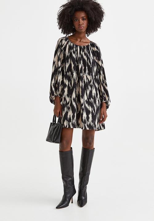 H&M - Balloon-sleeved crêpe dress - black/patterned