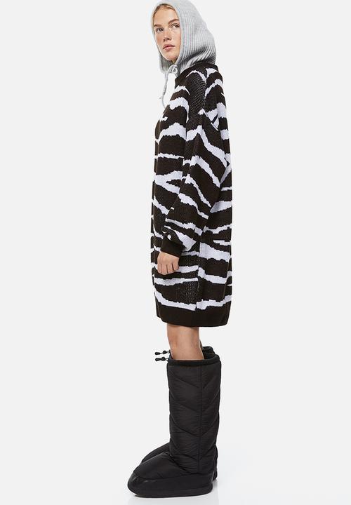 H&M - Knitted dress - black/zebra print