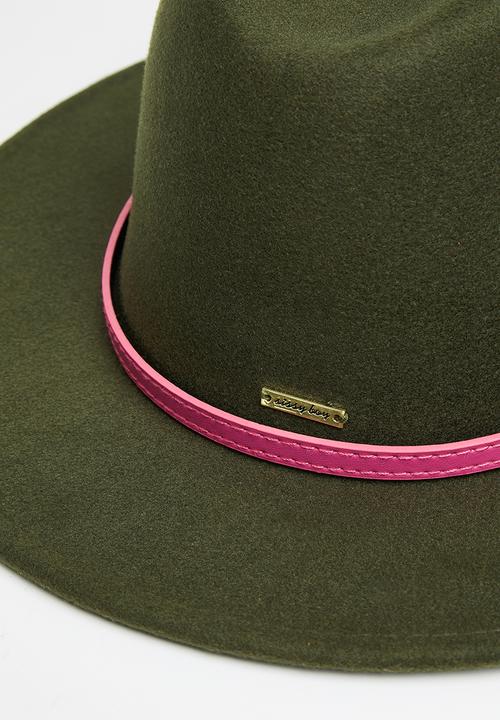 SISSY BOY - Channelling good vibes - khaki green