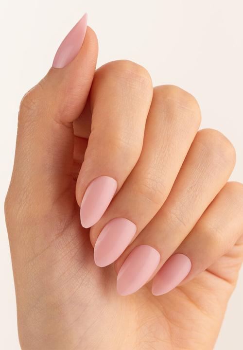 essence - nails in style 14