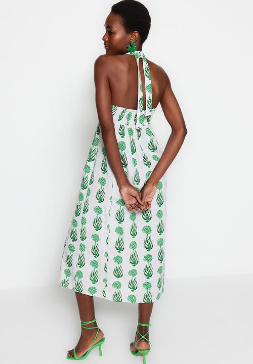 Trendyol - Skater neck tie dress - green