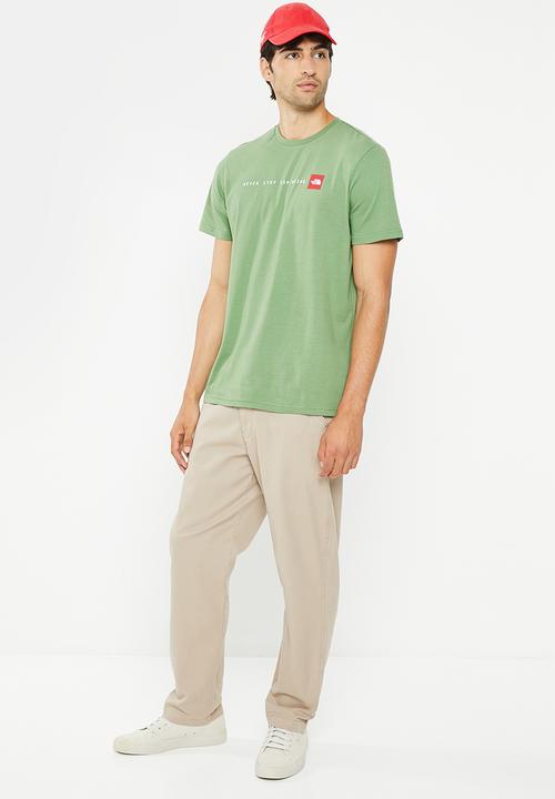 The North Face - Short sleeve never stop exploring tee - deep grass green (n11)