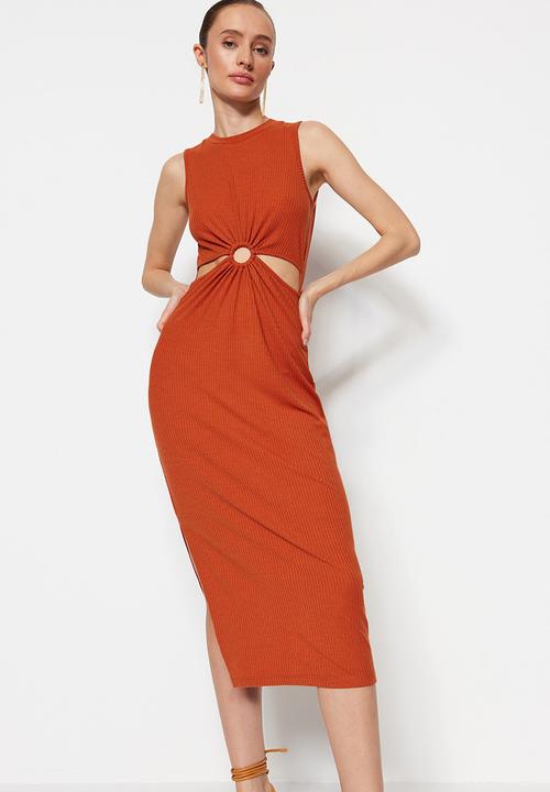 Trendyol - Cut out knit bodycon - cinnamon