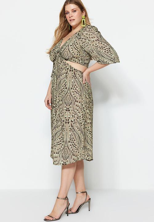 Trendyol - Plus v-neck cut out dress - multi