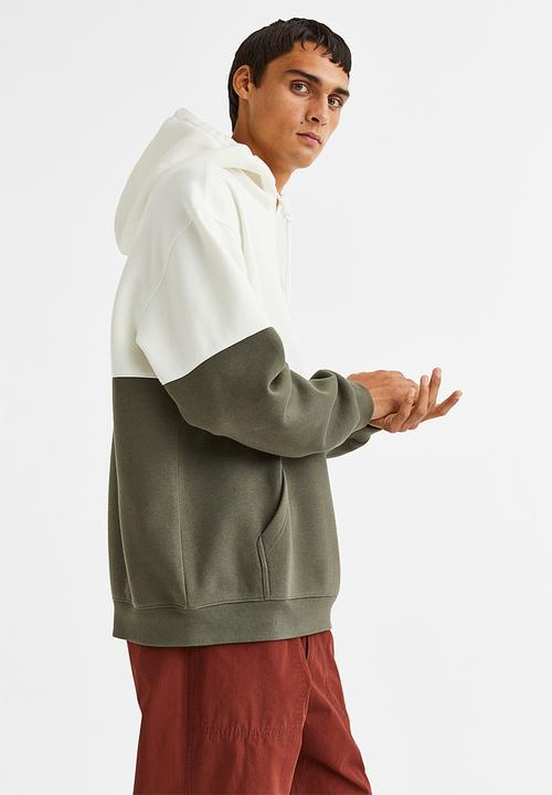 H&M - Relaxed fit hoodie - khaki green/block-coloured