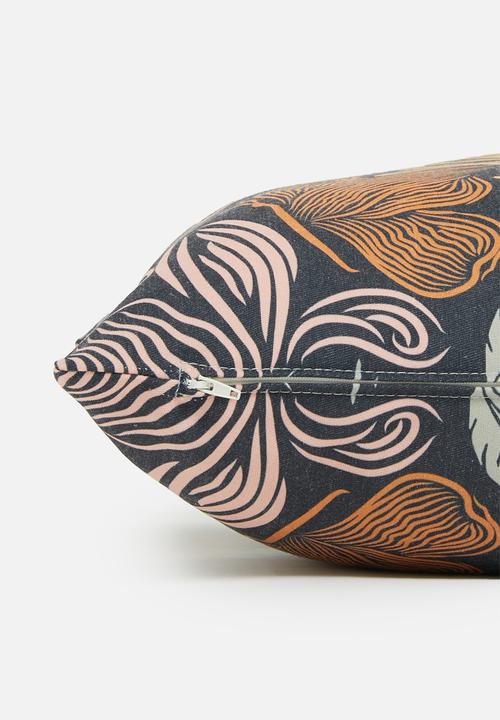 Fabric Bank  - Fanstay world cushion cover - floral