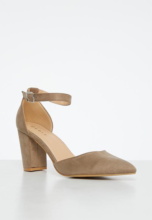 edit - Chloe anklestrap block heel - taupe